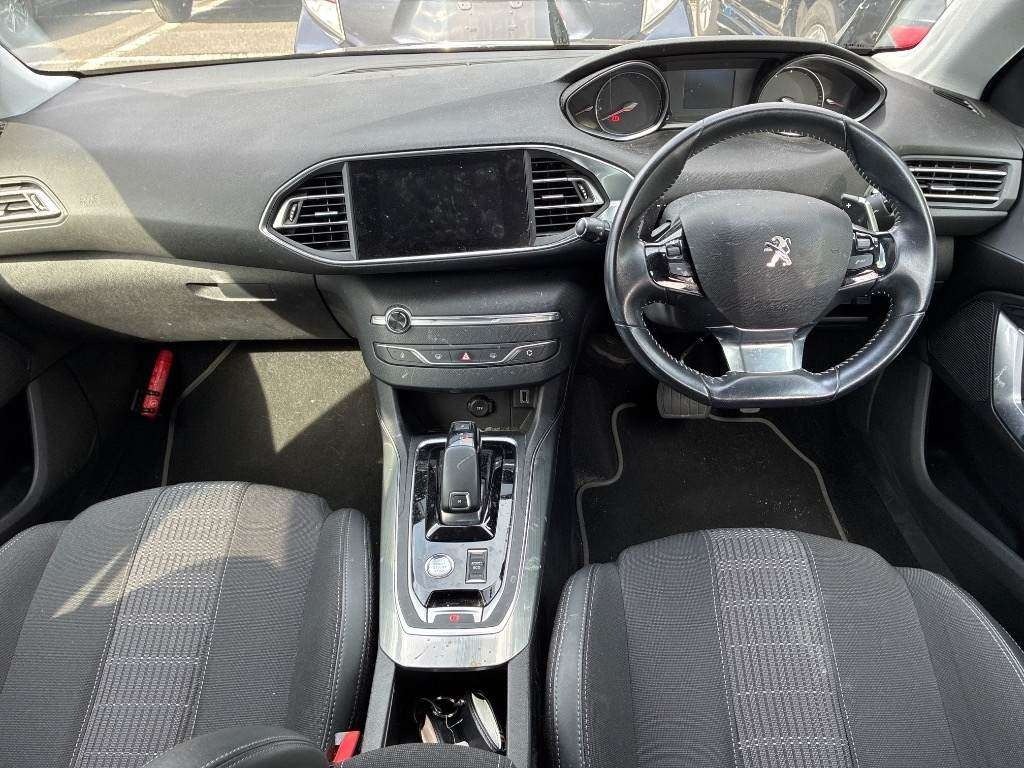 2019 Peugeot 308 Allure Package