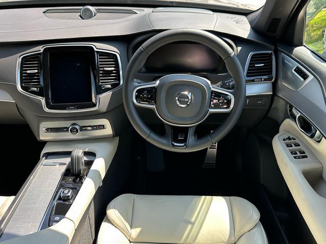 2022 VOLVO XC90 B6 AWD R-DESIGN