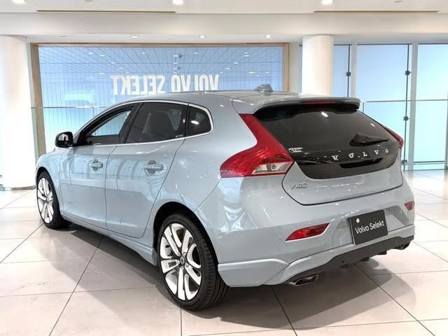2020 Volvo V40 T3