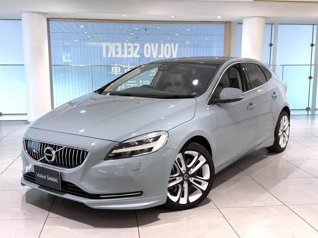 2020 Volvo V40 T3